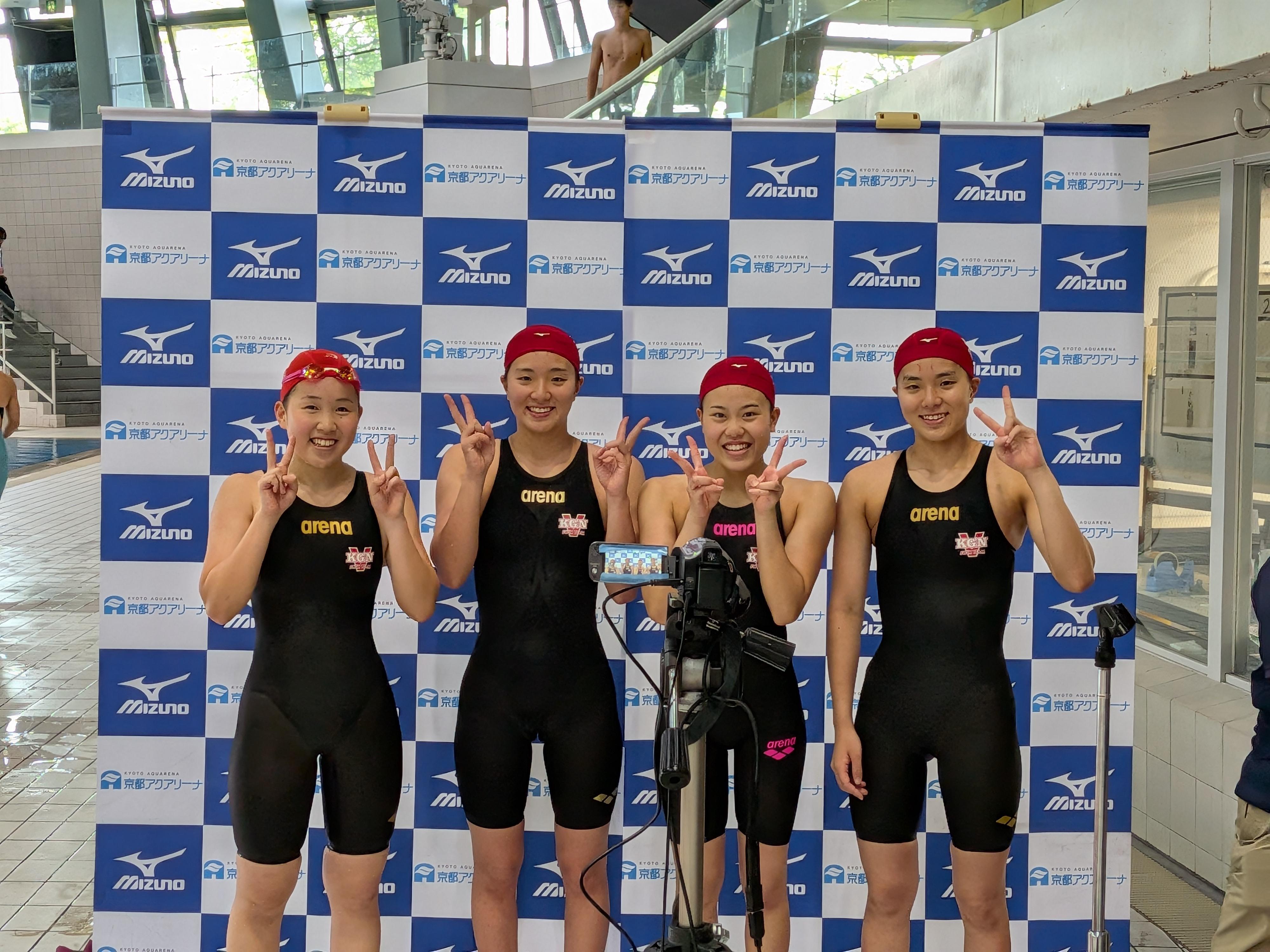 メドレーリレー優勝 女子.jpg